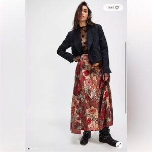 FREE PEOPLE Velvet Petals
Maxi Skirt